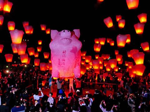 2019新北市平渓天灯祭り 元宵節必見！国際レベルの祭典「平渓天灯祭り」が十分に登場