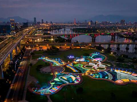 蝴蝶公園特色光雕與浪漫地景