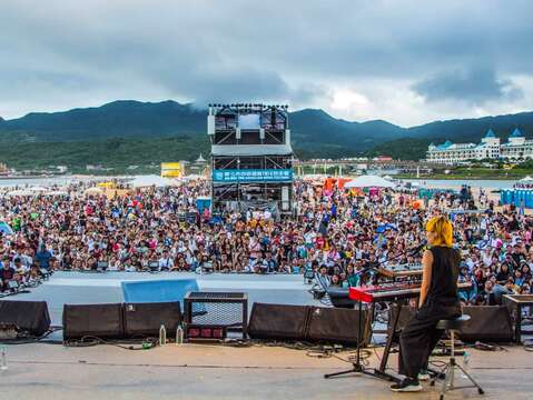 新北市贡寮国际海洋音乐祭大舞台Tizzy Bac演出。(2019年资料照)