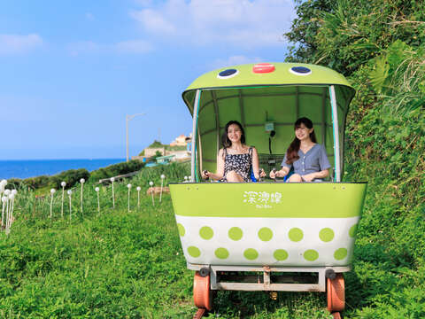 青春山海線深澳鐵道自行車耶誕活動開跑，山海美景相伴，限定活動驚喜連連，暖冬奇旅等你來！