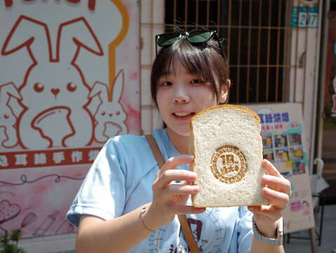 今年与贡寮、双溪在地店家推出铁道马10周年专属联名限量好物，欢迎大家来消费，共同纪录今夏最欢乐的回忆。