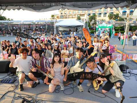「狀態船」的音樂讓樂迷盡情釋放自我。
