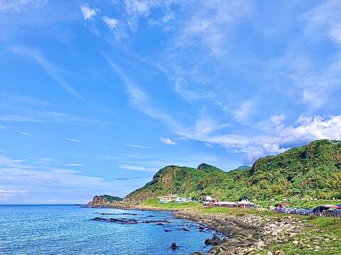 深澳鐵道自行車沿線串連山海美景，是新北青春山海線最受歡迎的特色路線之一。
