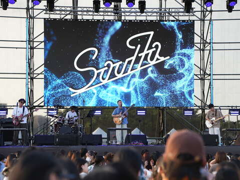 「SoulFa靈魂沙發」以英倫搖滾為活動開啟美好的序幕。