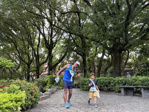 探旅新北定向越野适合全龄同乐的赛事，跑者年龄横跨5岁到80岁者都能轻松参与。