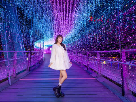 「新北歡樂耶誕城」即將閃耀登場！邁入第15年的耶誕城，以創新設計與國際水準持續吸引目光，展現新北市獨有的節慶魅力與城市能量。