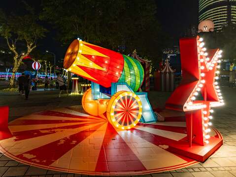 「2025新北歡樂耶誕城」融入創新科技元素，打造全方位的五感沉浸體驗，讓民眾共賞耶誕節慶之美。