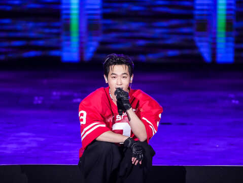 小乐 吴思贤时而动感、时而抒情的嗓音，让观众听得沉醉不已。