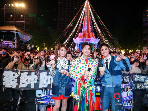 「黃金主持鐵三角」曾子余、陳漢典及朵拉 謝雨芝以機智又幽默的串場全程炒熱現場氣氛