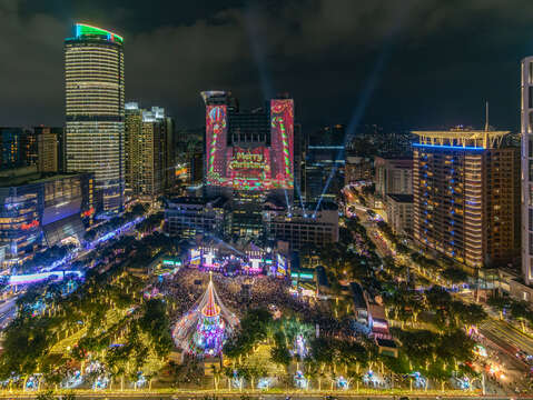 「2025新北欢乐耶诞城」於12月28日（日）正式划上句点，璀璨亮眼的马戏大幕也在欢笑声中缓缓落下。