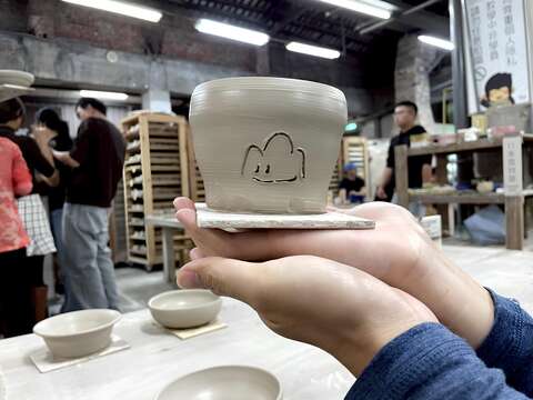 莺歌石步道寻幽远眺，可顺游「新旺集瓷」体验陶艺手作温度