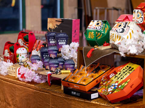 手信坊共襄盛舉，聯名2026新北市平溪天燈節，增添濃厚的文化食力。