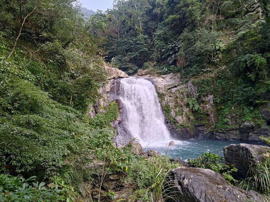 內洞國家森林遊樂區瀑布，炎炎夏日，不妨從悶熱的都市出走，到內洞國家森林遊樂區享受一個清涼的午後森林浴吧！