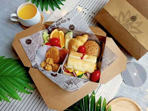 和美山賞螢聯手四星級白金花園酒店，推出春季限定野餐盒