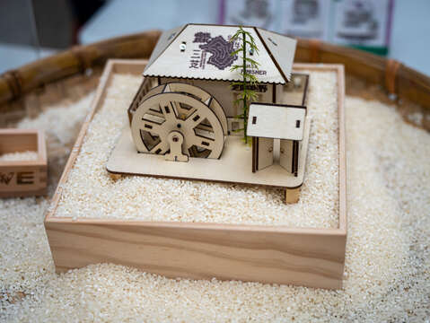 融入地方特色的完赛礼透过手作DIY设计，让跑者带回专属的赛事记忆。（图为2025年活动资料照）