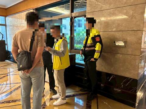 新北市政府觀光旅遊局與社區管委會合作，於接獲疑似日租案件時，即赴現場查察，同時進行相關法令宣導。