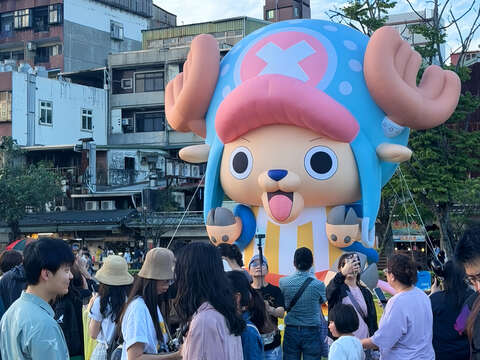 「2026淡江航海趣」為行銷淡江大橋通車的歷史里程碑，將淡水金色水岸打造成故事中的「新航道」，傳遞冒險與夥伴情誼，開展至今，受到許多粉絲對裝置的熱烈迴響