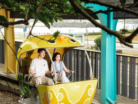 深澳鐵道自行車隱藏版「章魚車」，暑假限定夜間「燦爛夏夜山海騎」活動將於7月1日正式起跑，即日起已開放線上預約。