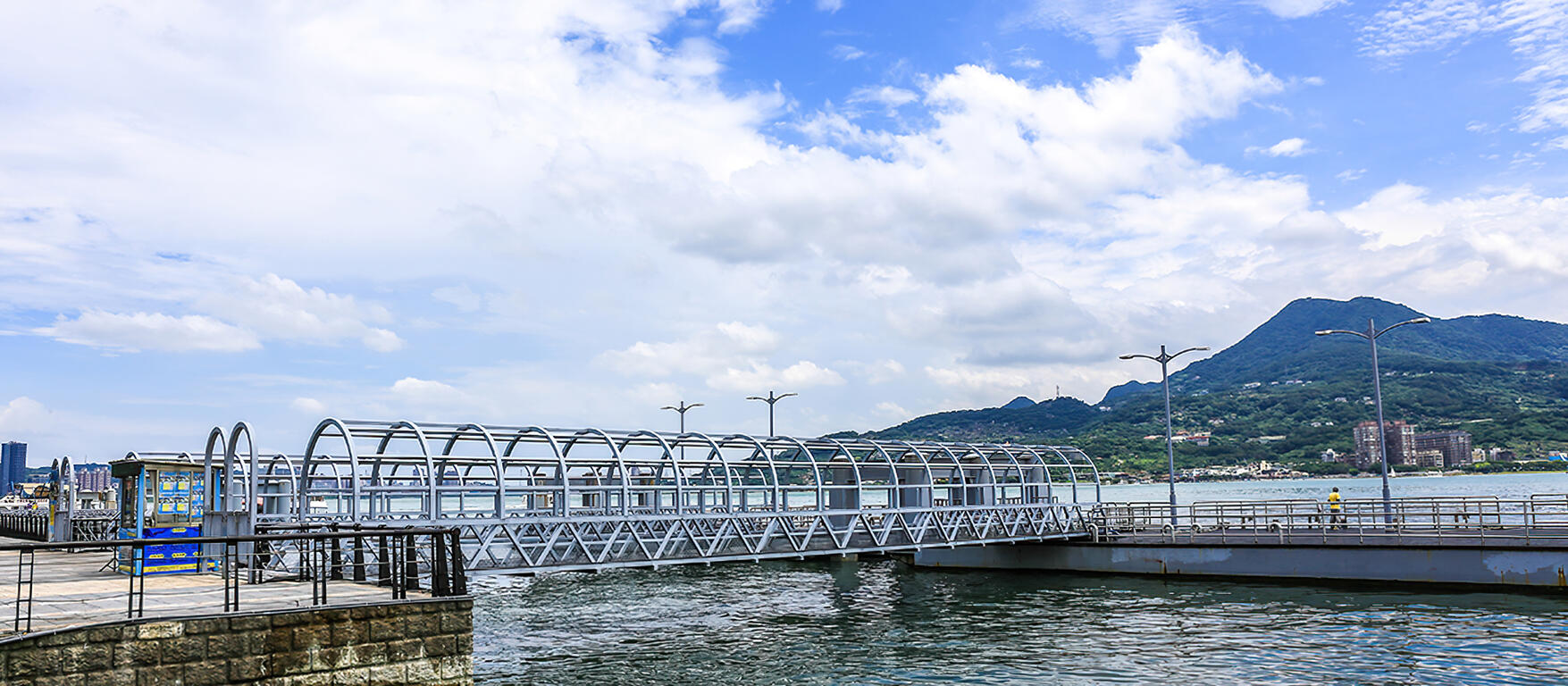 淡水老街-河岸街景