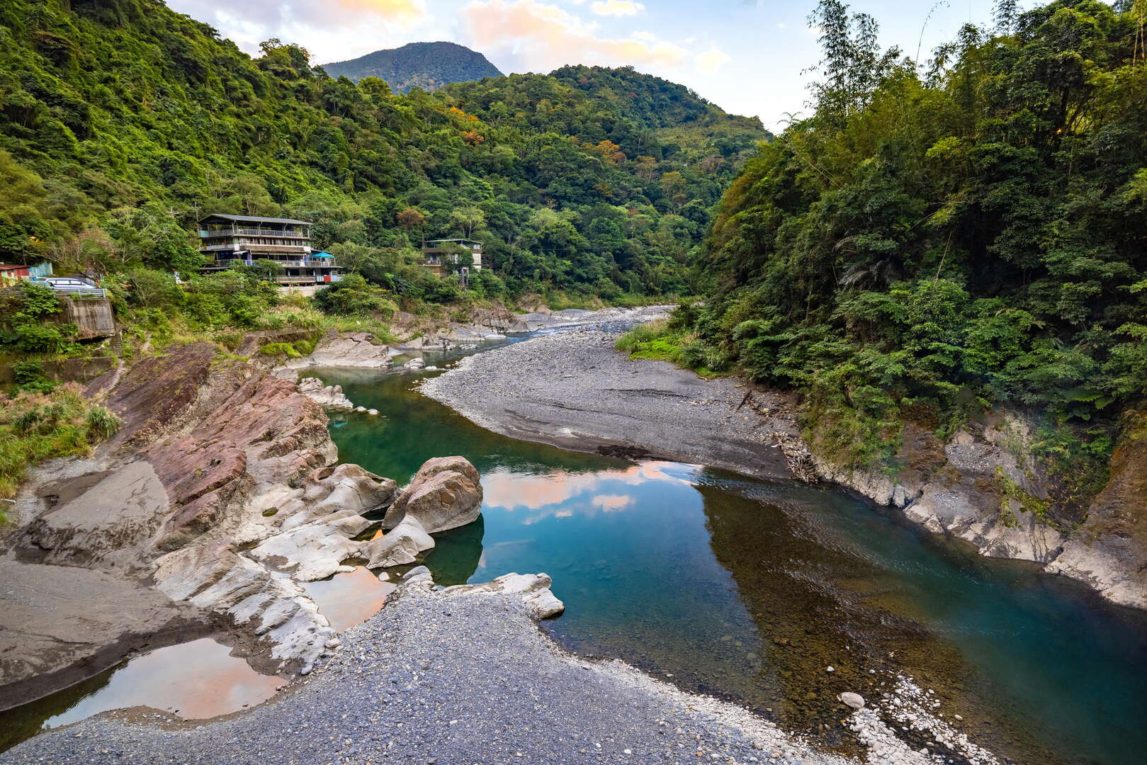 烏来紅河谷