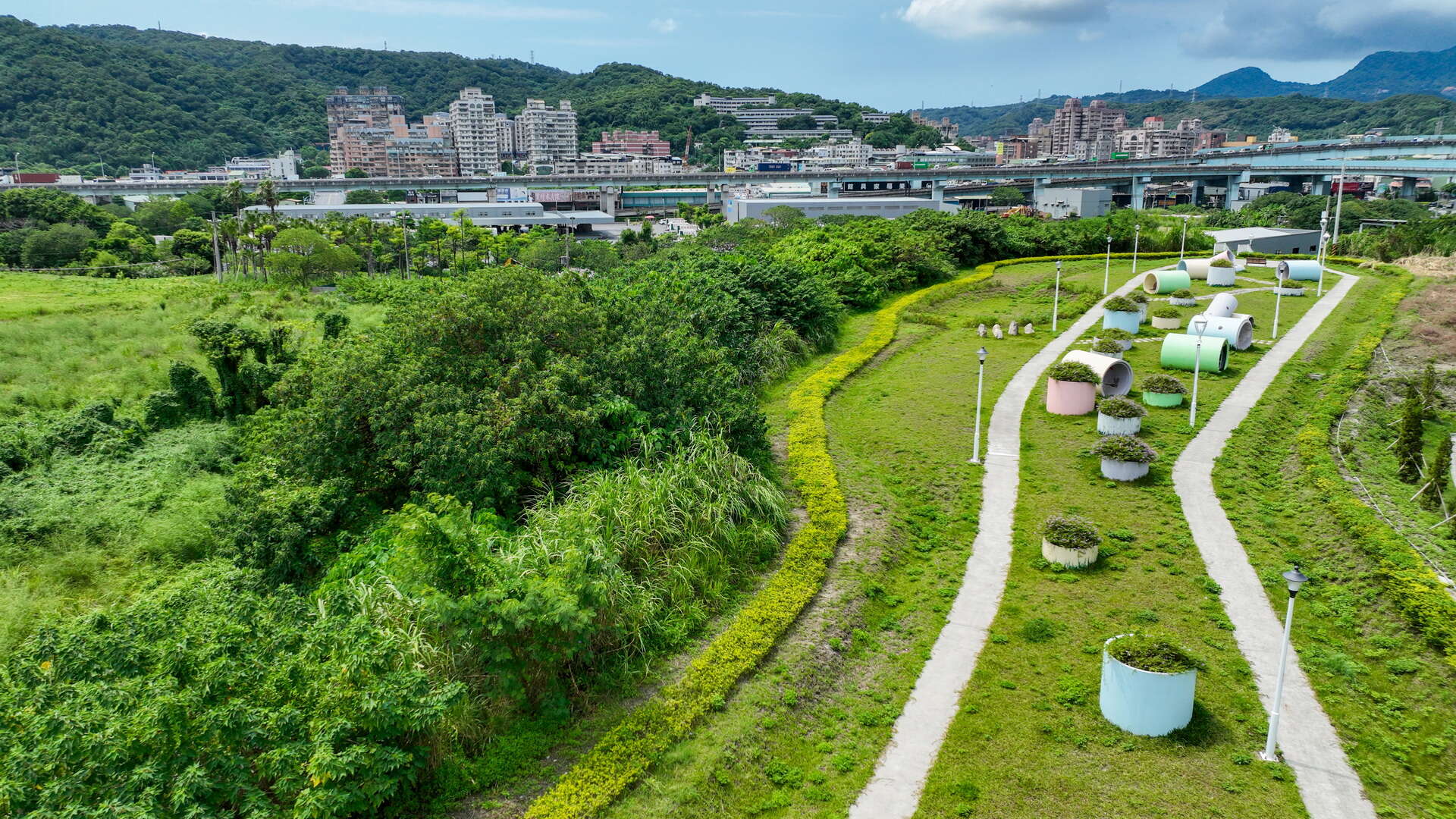 우구 여름 녹지 