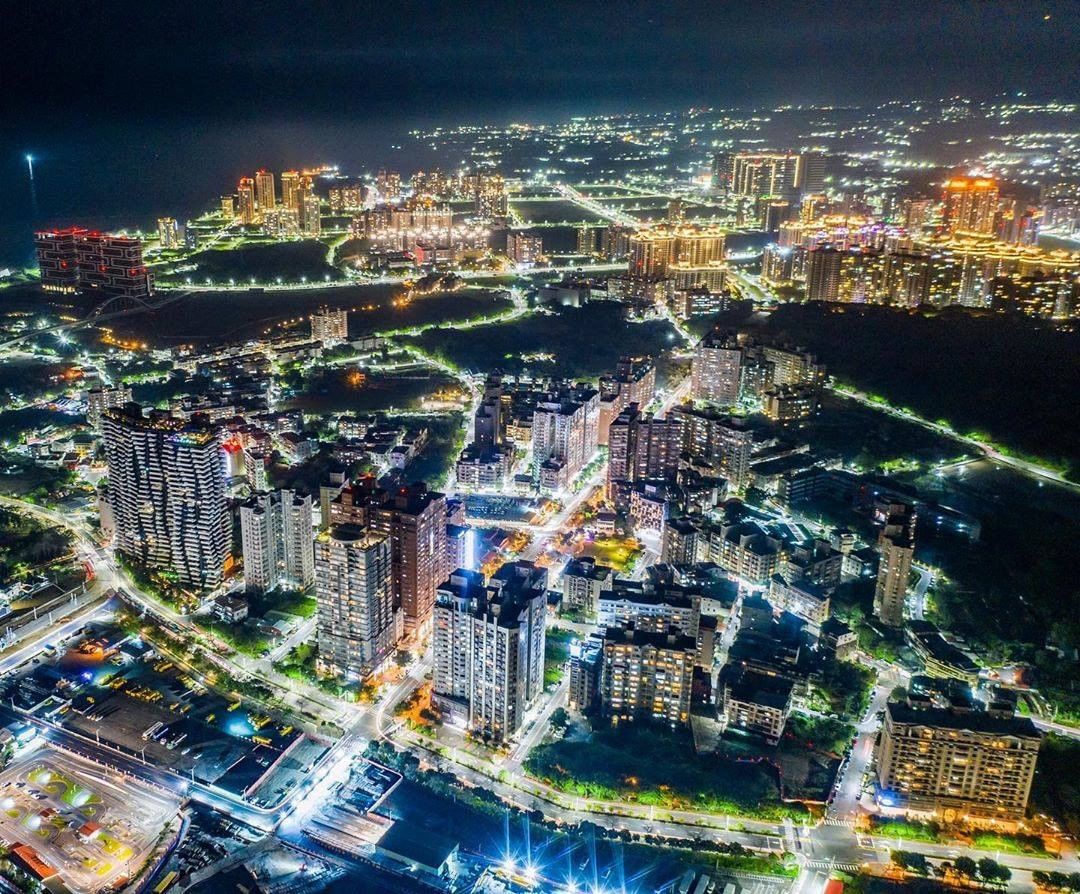 Stay safe during critical period, keep in mind that preventive measure is important for travelers!. 關鍵時刻需要平安，旅遊也要做好防疫唷