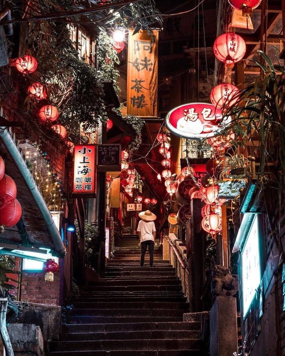 여행의 가장 큰 재미는 일상 생활에서 벗어나 새로운 느낌을 찾는 거예요