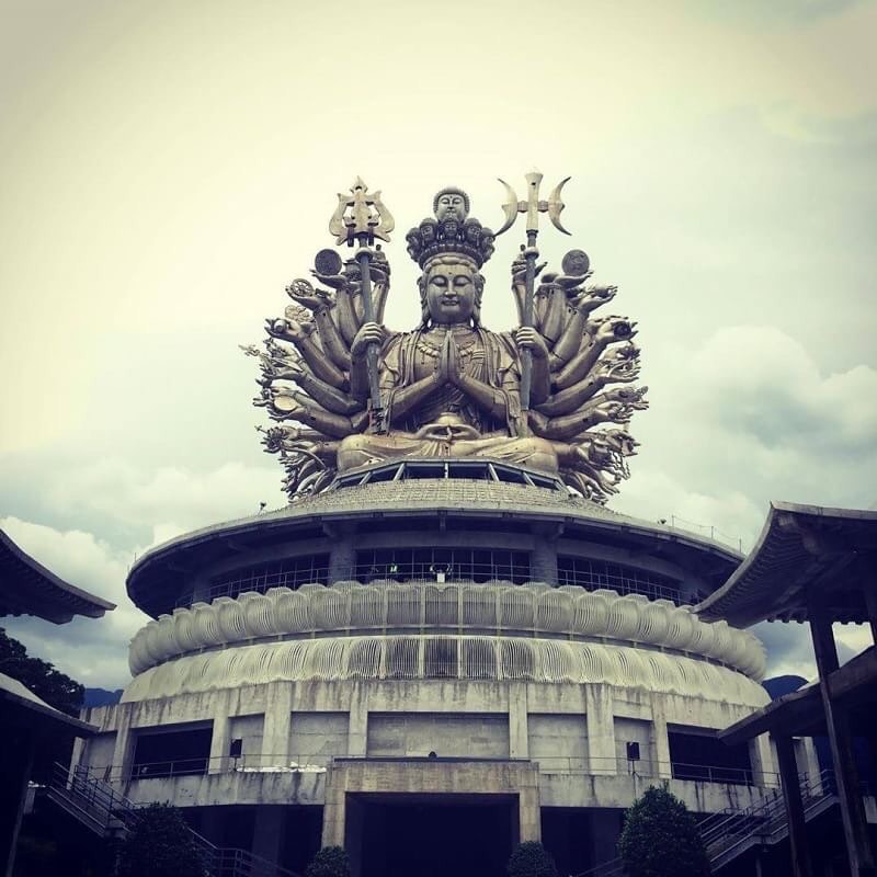 다른 사람에게 뒤쳐질까봐 항상 무의식적으로 온 힘을 바쳐 뛰나요?