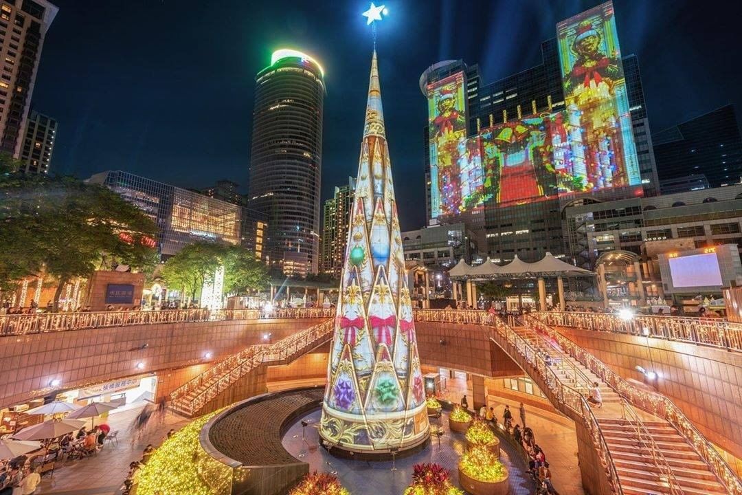 스타 터널, 대형 3D 프로젝션 맵핑 트리