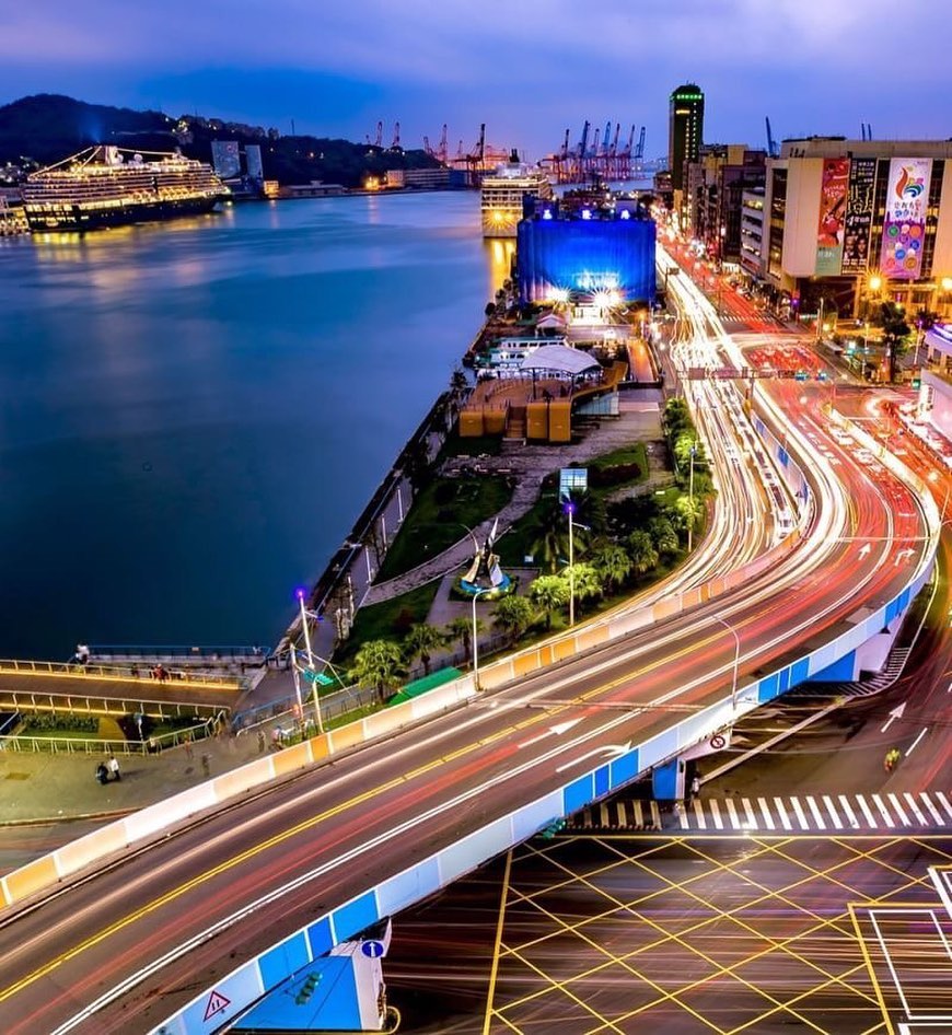 都会から離れた夜風景。