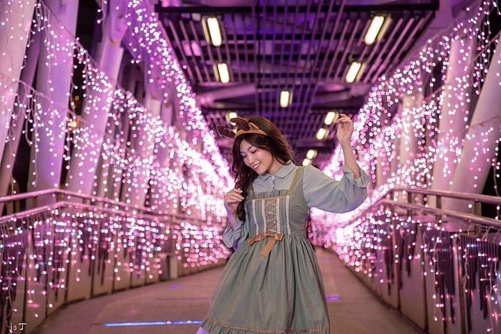 등불바다를 지나면서 오붓한 크리스마스의 달을 느껴보세요