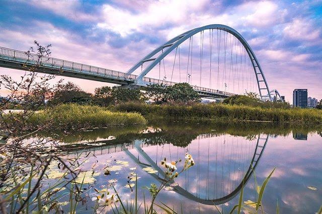 Loving the crescent bridge, no matter daytime, nighttime, or sunset, it’s always beautiful!
