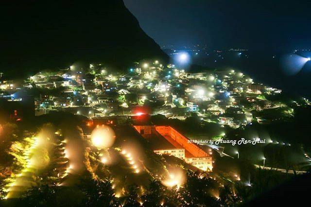 What does this photo mean to you? Describe it with one word!