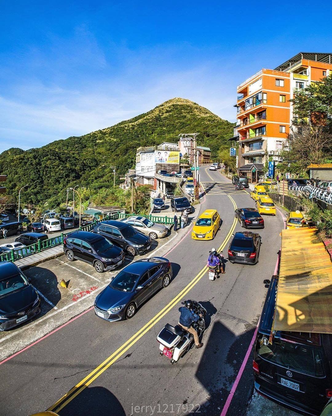 Jiufen Old Street — a must-visit attraction in New Taipei City with delicious food and scenic view. Everyone loves this place!