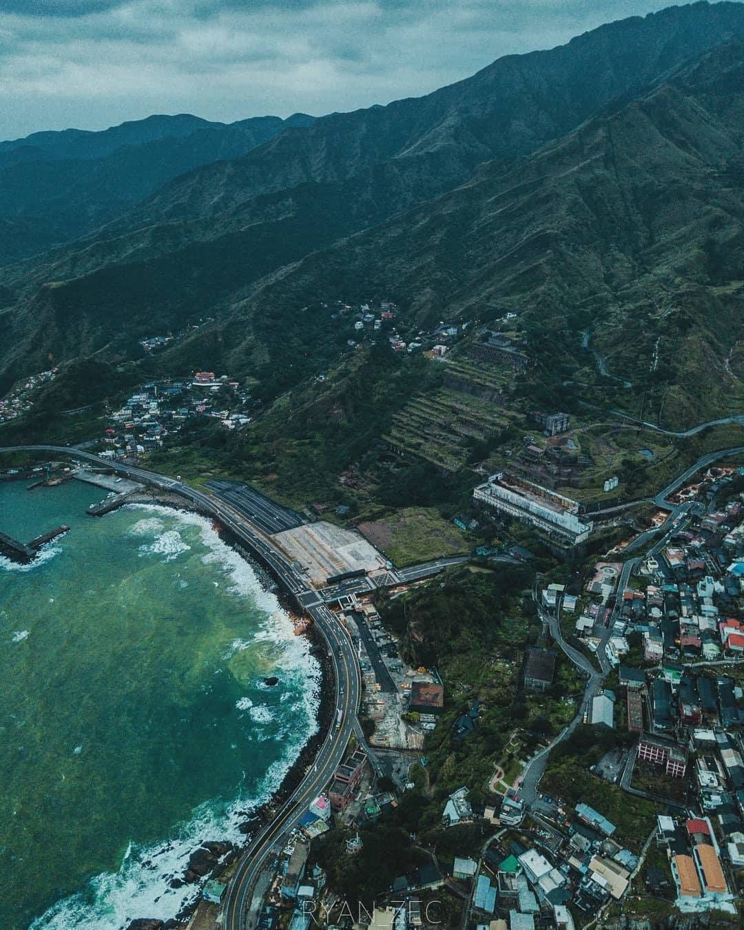 The weather is good on the weekend, let’s go outdoor!