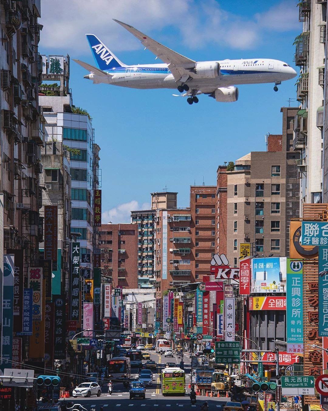 Can’t afford to fly whenever you want? Just watch the planes to satisfy your craving.