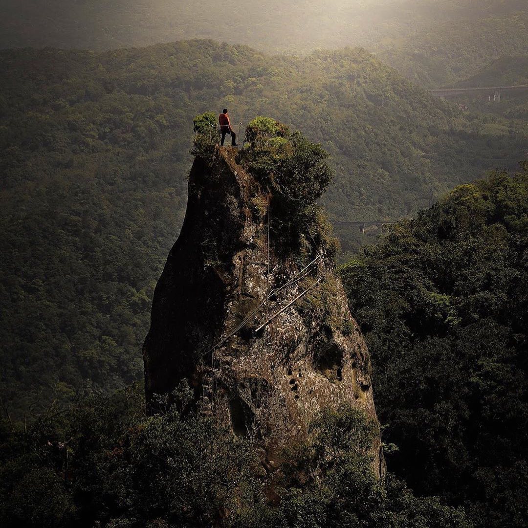 時間之快，當轉過身已是某年此刻