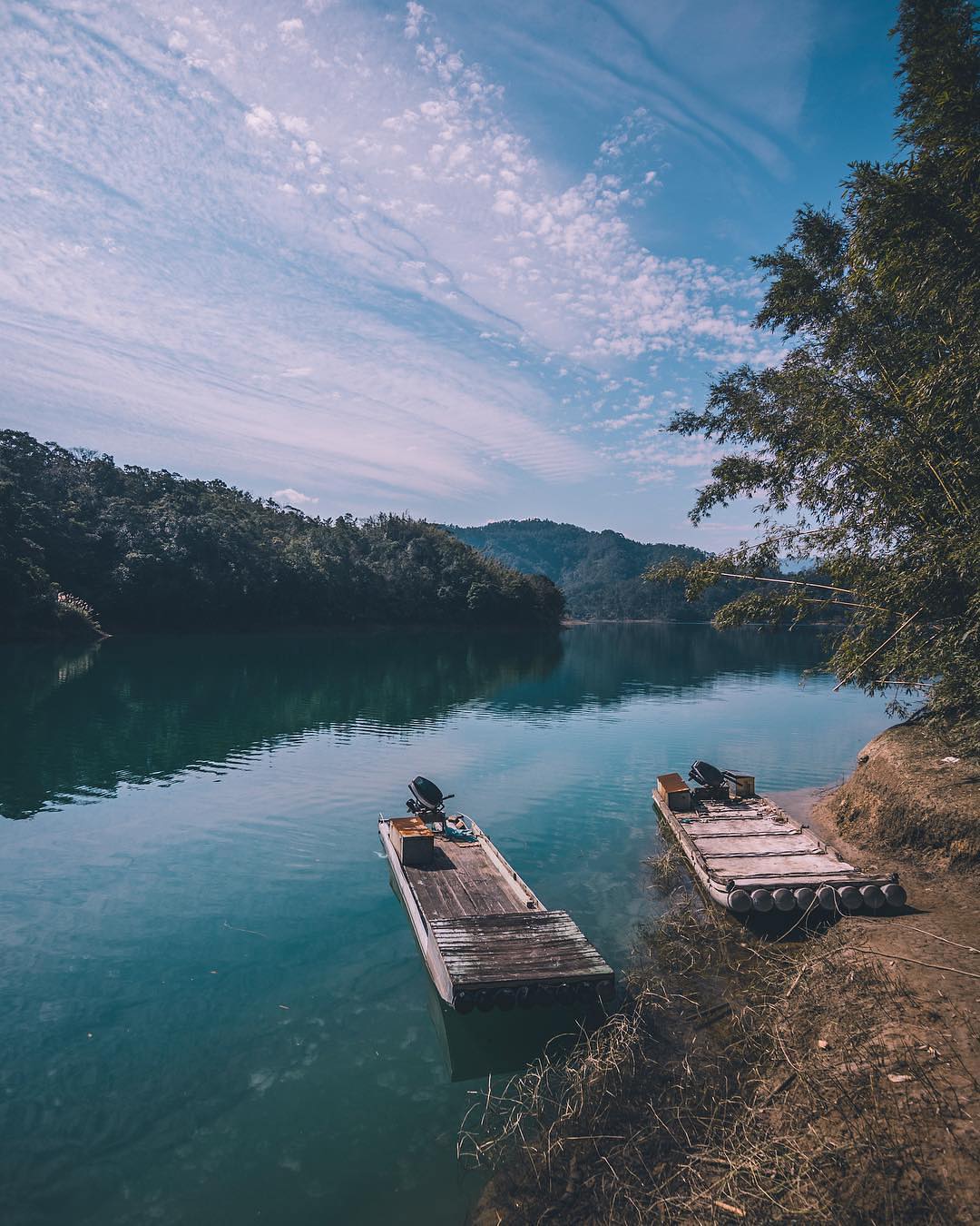 台湾新北市の石碇千島湖，ここは絶景なだけではなく、お茶も美味しいです  石碇千島湖，來這邊不只有美景可看，還有好茶可品 —