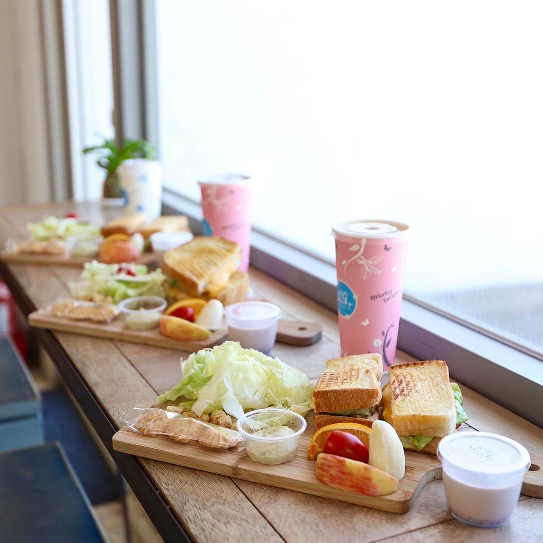 北海岸海景咖啡廳再+1！️在熱到不行的夏天躲進室內吹涼、看海再愜意不過了～