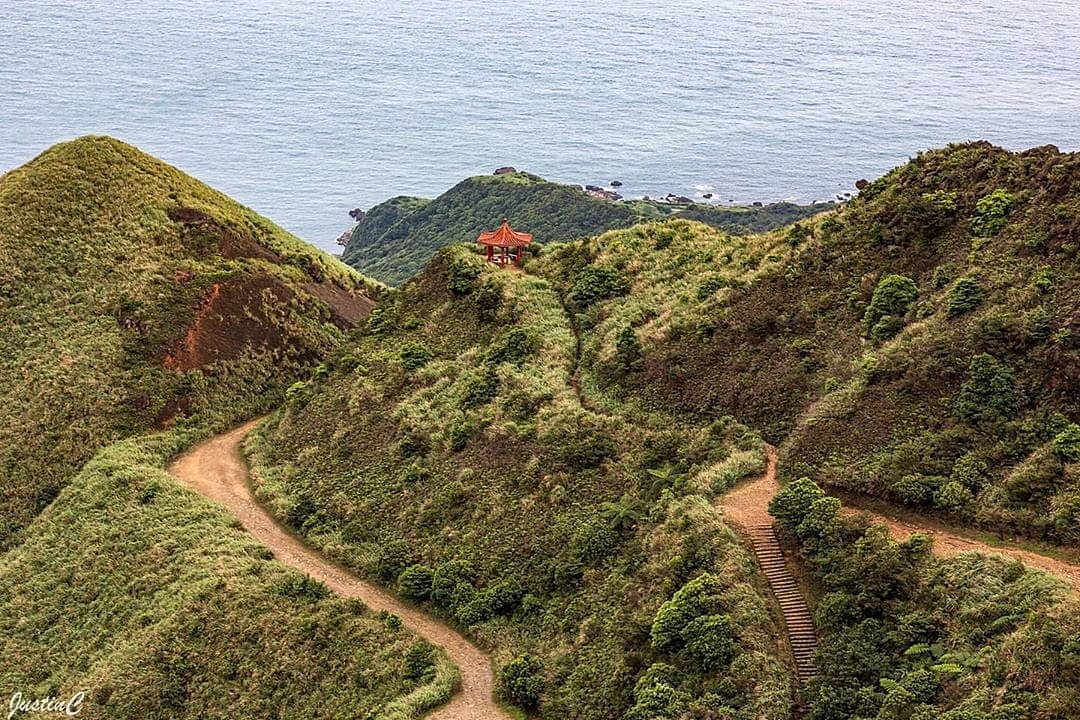 Overlooking the world, realizing that we are actually very small.