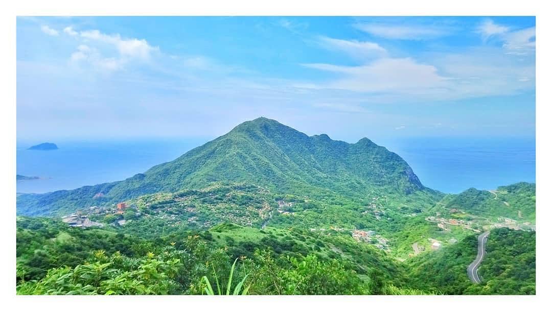 The impeccable landscape of North coast, near mountains and sea.