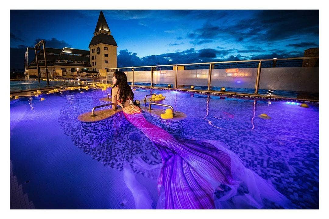 I wanna be a mermaid who could play around freely~