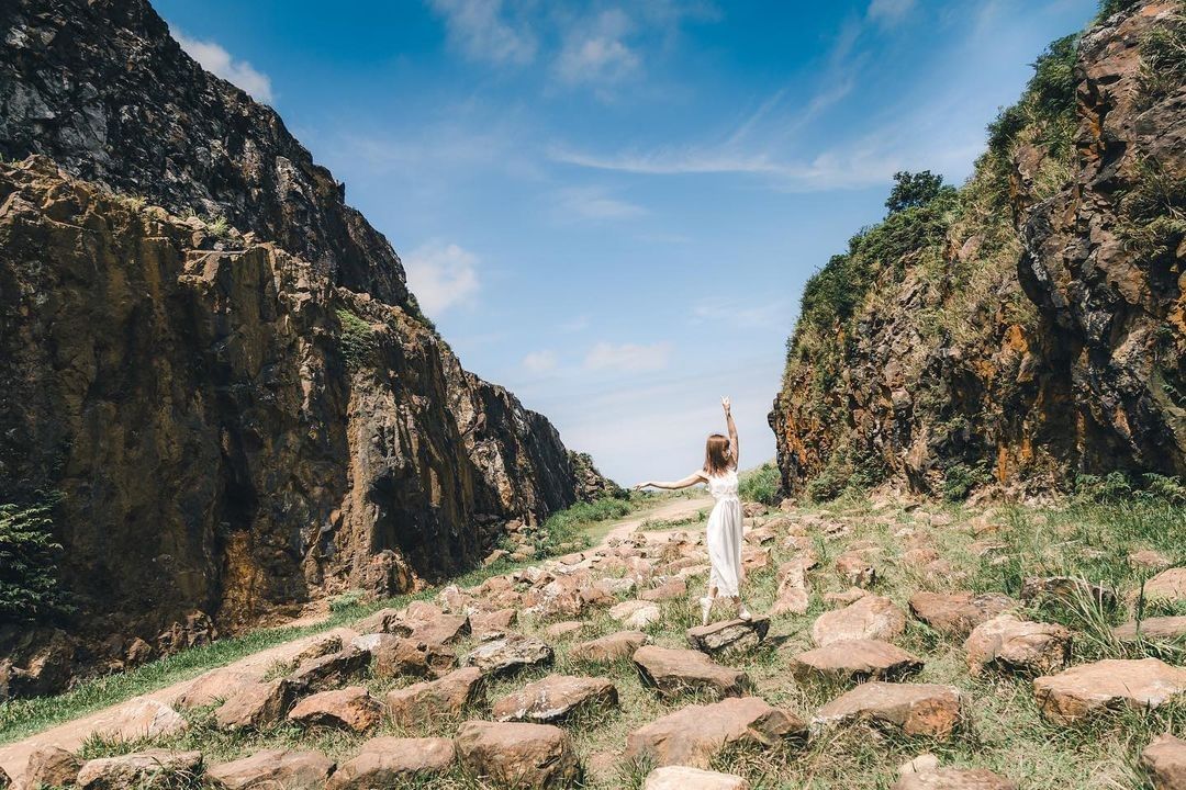 奇幻的石頭陣，充滿了神秘的氛圍，也讓這裡成了打卡秘境！