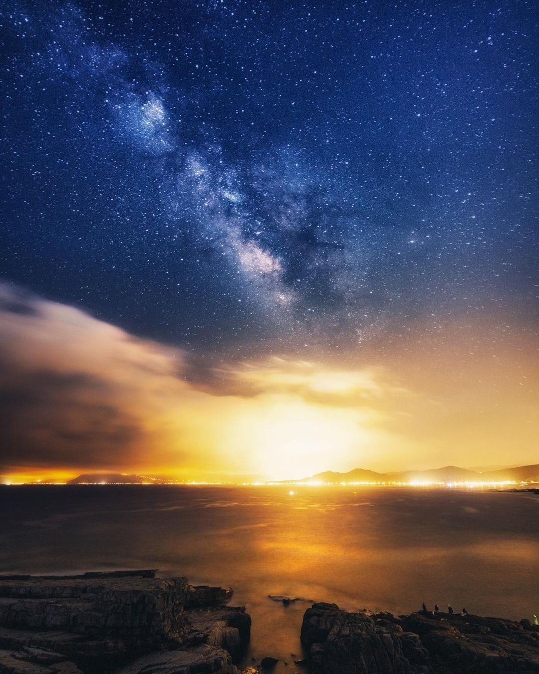 浩瀚的星空蘊藏了無數的希望，願大家都能心想事成 