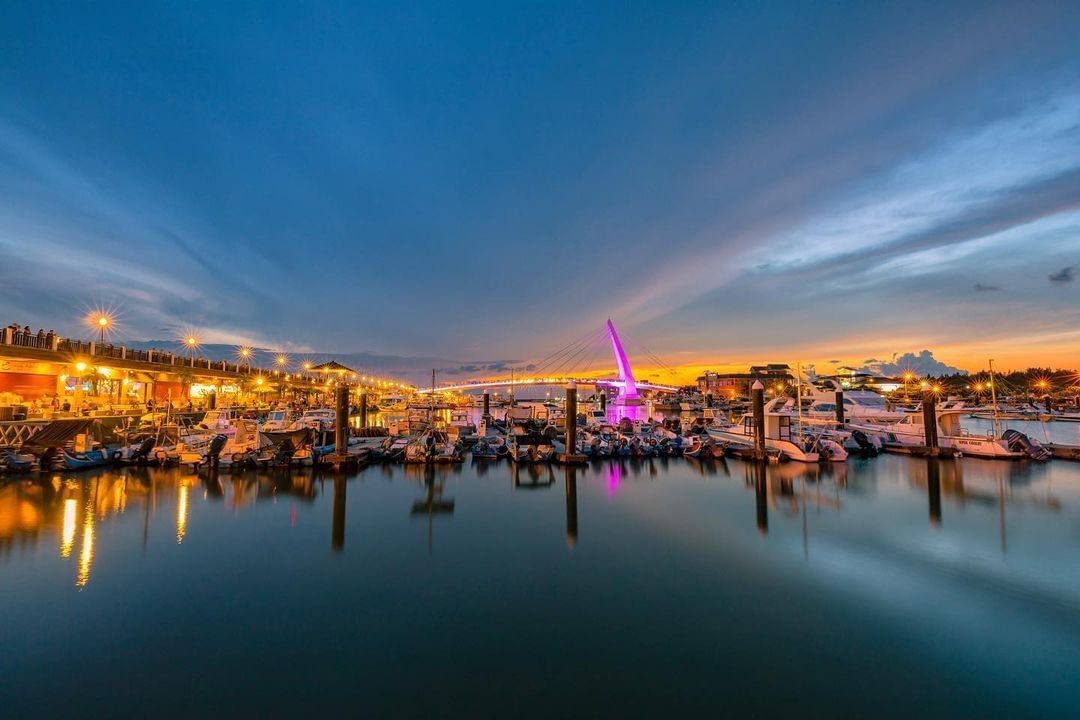 無論是欣賞夕陽或是夜景，這裡的景緻美得讓人流連忘返。