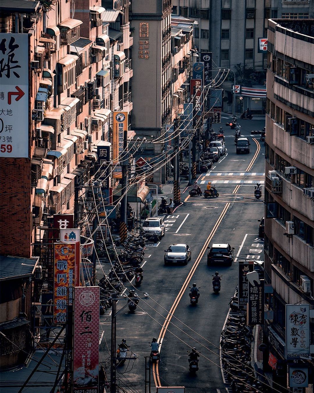 這是我們的日常生活，仔細看，卻也能發現這是我們不能錯過的日常美景。