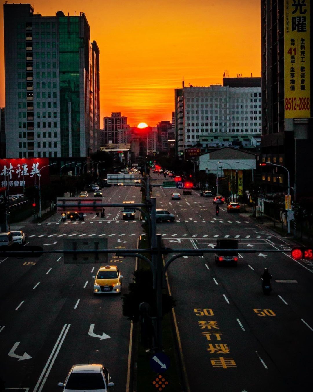 金黃色的晚霞，能夠撫慰人心 ´͈ ᵕ `͈