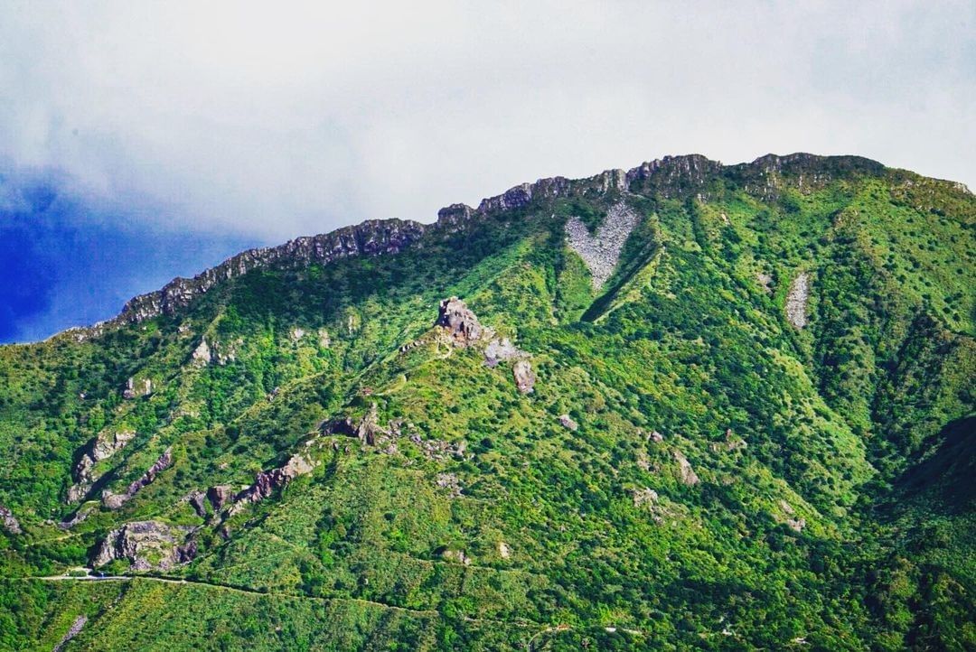 翠綠的山巒，是台灣隨處可見的美，心形的寶石藏在這美景之中 