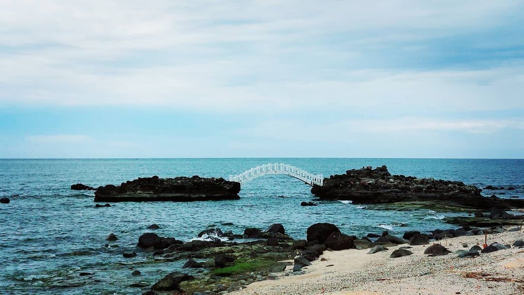 在無垠的大海中，有一座浪漫的情人橋，來這告白肯定會成功！