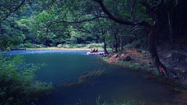 在這深山裡，有個如夢似幻的秘境，安靜悠閒，非常適合來這裡靜靜地感受大自然的美。